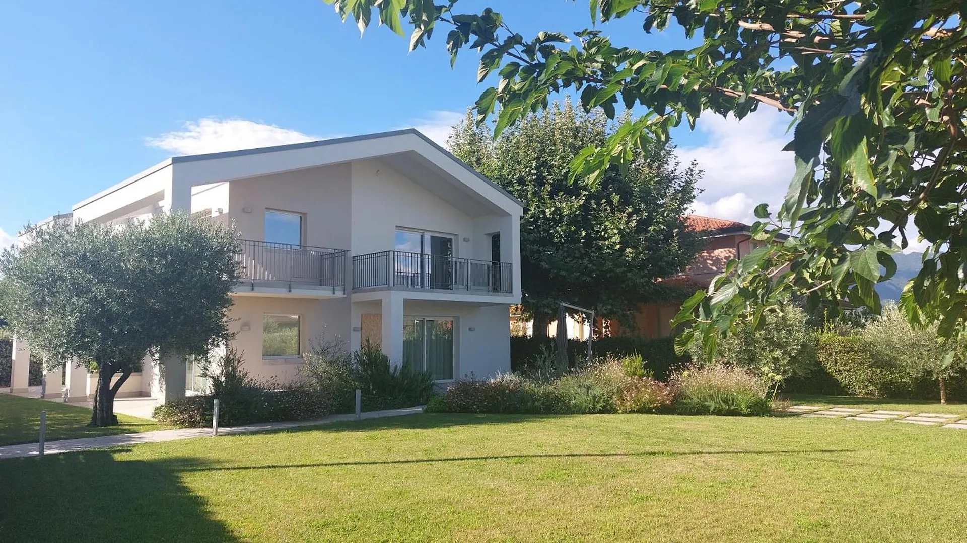 Slowersilia Bed And Breakfast Lido di Camaiore 0*,  Itália