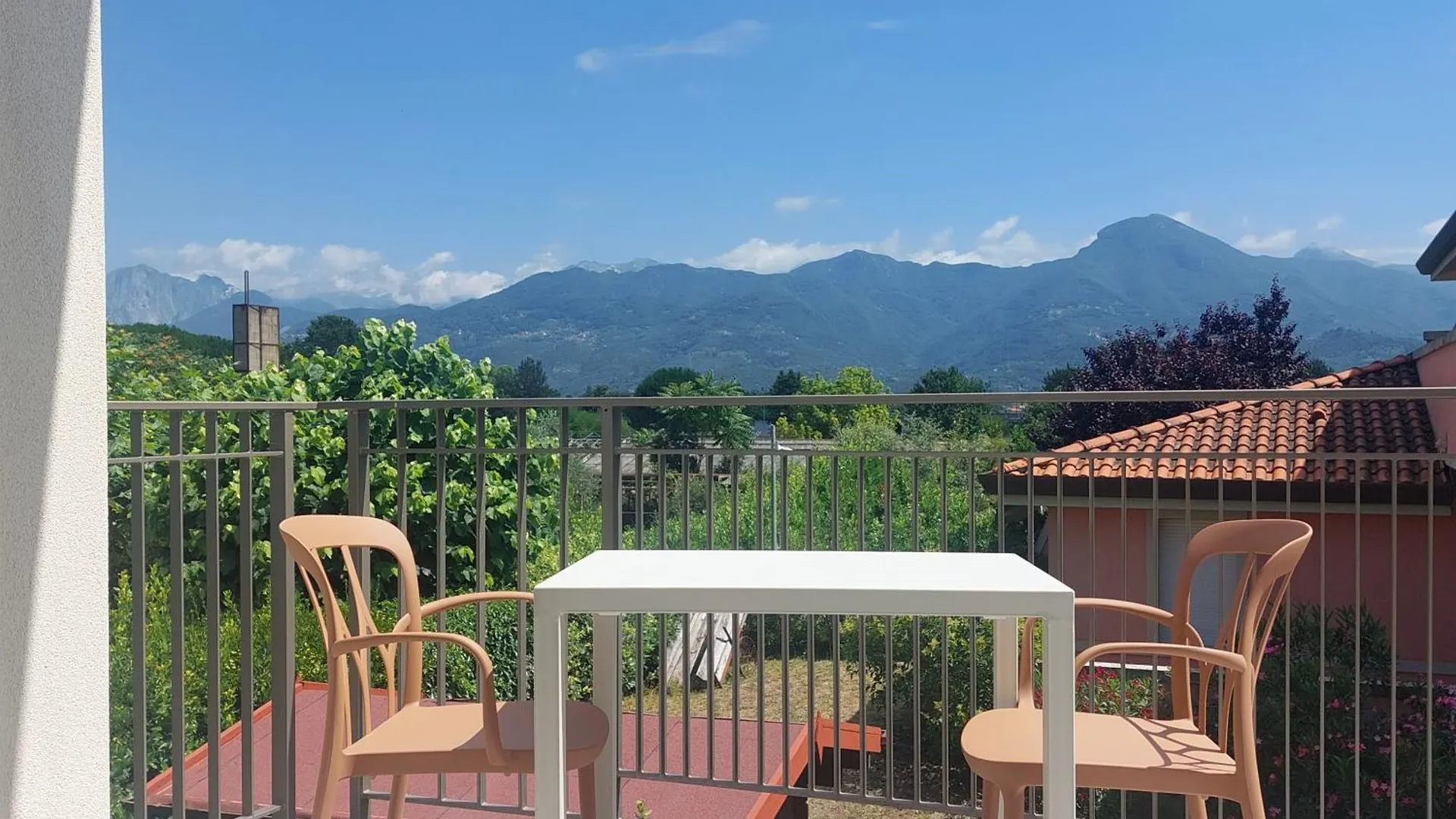Slowersilia Bed And Breakfast Lido di Camaiore Itália